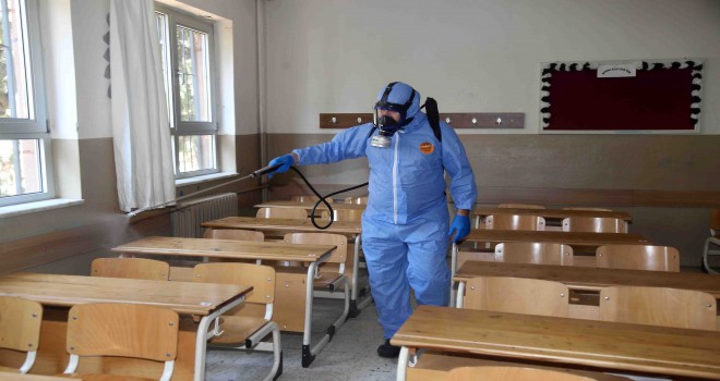 Karabağlar’da YKS merkezleri de dezenfekte edildi