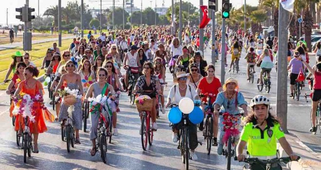 Süslü Kadınlar, Karşıyaka’da farkındalık yaratacak