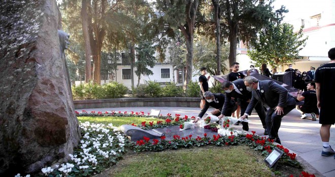 CHP Karşıyaka İlçe Örgütü Atası’nı andı