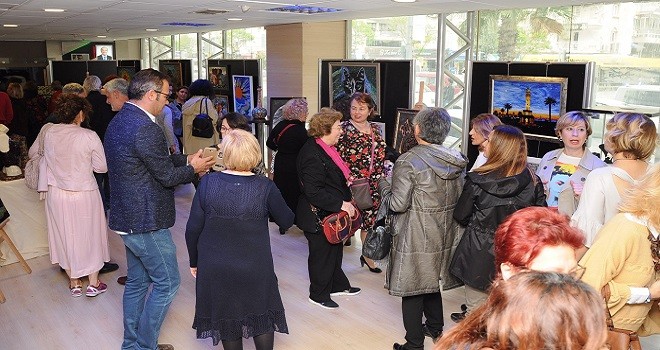 Karşıyaka Halk Eğitim'den 2 sergi bir arada