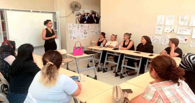 Çiğli Belediyesi’nden anneler için bilgilendirici seminer