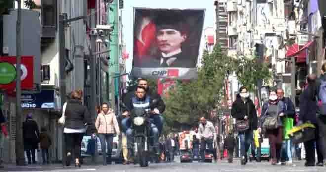 Sınırlamaya aldırmadan sokağa çıkmaya devam ediliyor