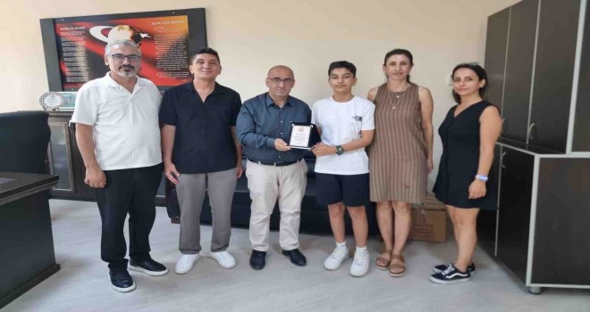 LGS de Türkiye Birincisi Çiğli'nin gururu oldu