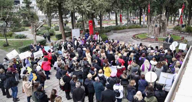 Zübeyde Hanım Anıt Mezarı'na Kadınlar Günü ziyareti