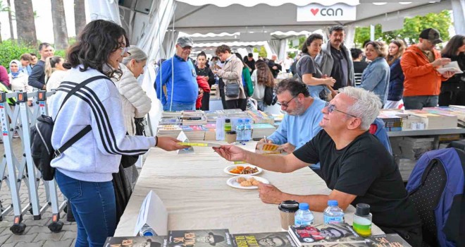 Edebiyat dünyasının kalbi Kültürpark’ta attı