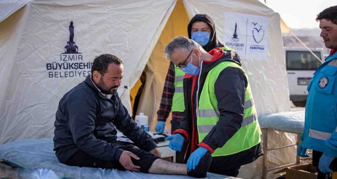 İzmir Büyükşehir Belediyesi Hatay’da sahra hastanesi kuruyor