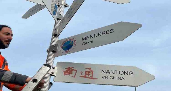 Kardeş şehir Troisdorf'tan Menderes'e jest