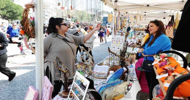 Karşıyaka’da kadınların emeği kazanca dönüşüyor