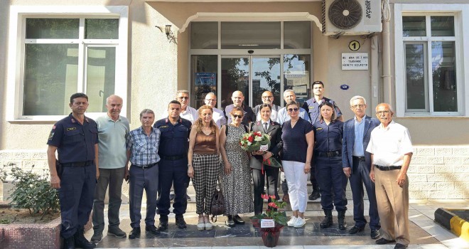 Karşıyaka'da muhtarlar jandarmanın kuruluş yıldönümünü kutladı