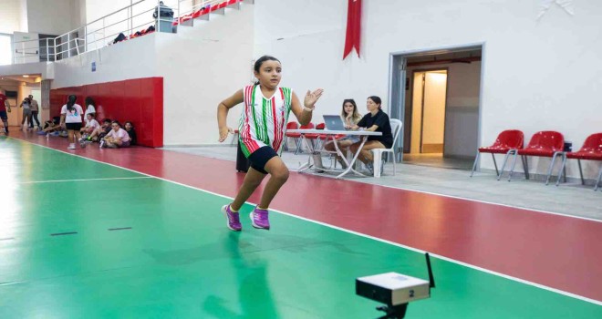 Karşıyaka'da geleceğin yıldızları seçiliyor