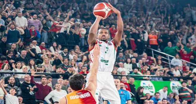 Pınar Karşıyaka final için sahada