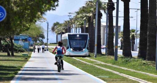 İzmir Avrupa’da ''Öncü Şehir''