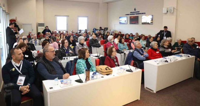 Güzelbahçe 3. Yaş Üniversitesi eğitimleri başladı