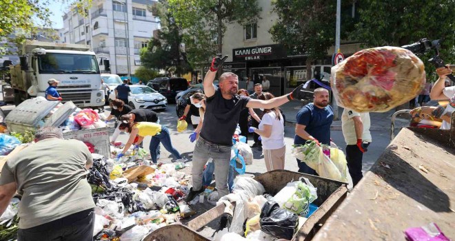 Başkan Görkem Duman vatandaşlarla çöp topladı
