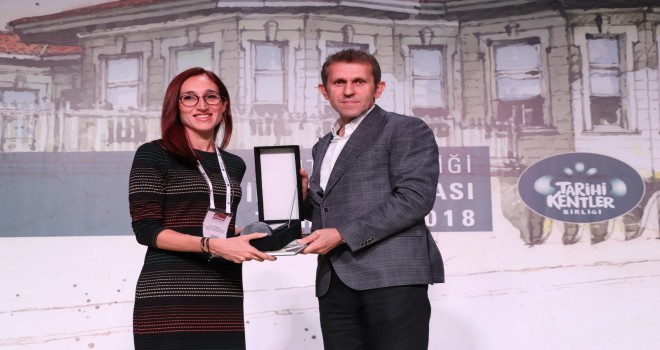 Konak’a Tarihi Kentler Birliği’nden ödül