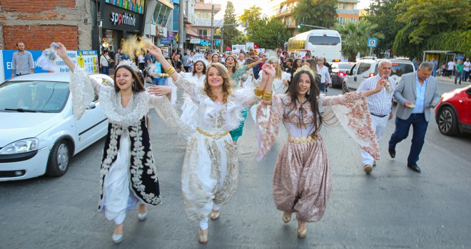 Buca’nın en renkli festivali başladı