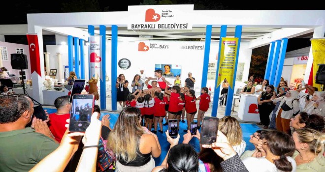 Bayraklı fuardaki yerini aldı