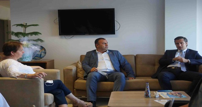 CHP'li Yücel'den özür ziyareti