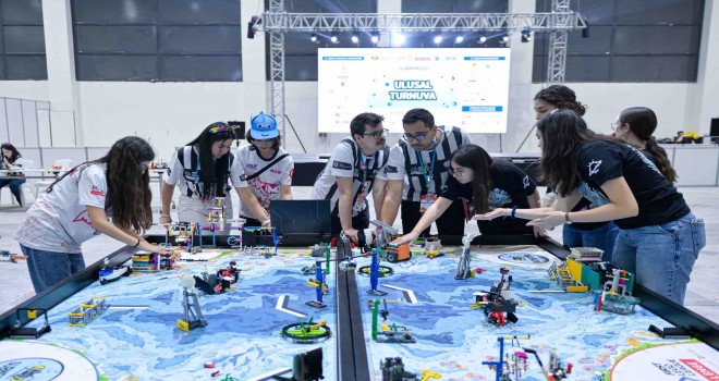 Türkiye'nin bilim kahramanları Fuar İzmir'de yarıştı