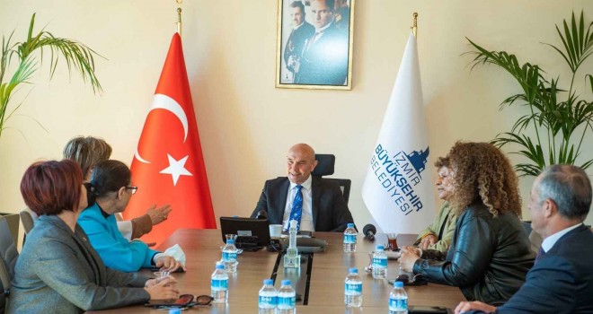 Başkan Soyer kadın belediye başkanlarıyla buluştu