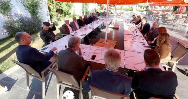 Narlıdere'de muhtarlarla ortak akıl toplantısı