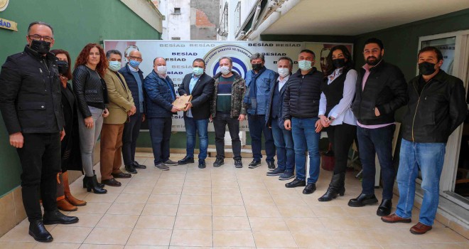 Karşıyaka Belediye Meclisi üyeleri esnaf temsilcileriyle buluştu