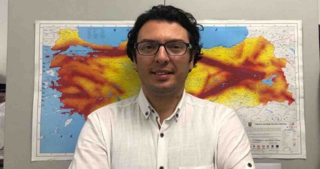 Öziçer: İzmir'de deprem riski İstanbul'dan fazla