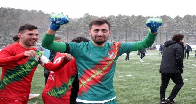 Karşıyaka'da Erdoğan alkış topluyor