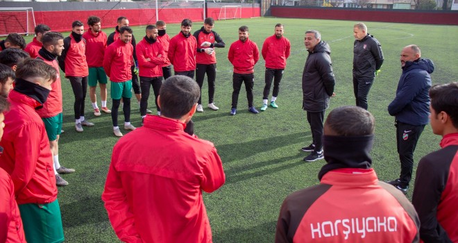 Karşıyaka'da İhsan Okay görevinden ayrıldı