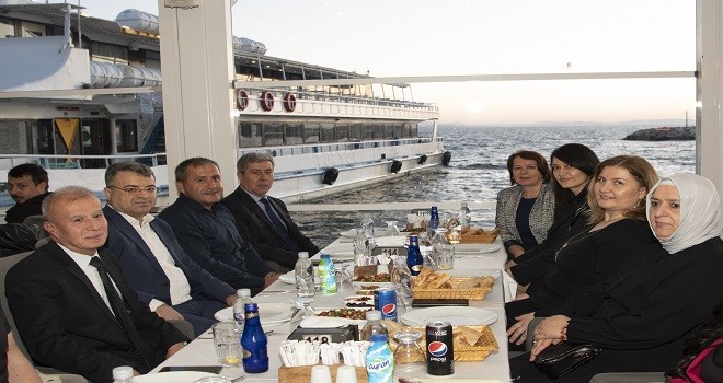 Müftülük kurum yöneticilerini iftarda buluşturdu