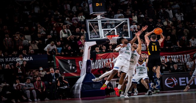 Pınar Karşıyaka uzatmada kaybetti