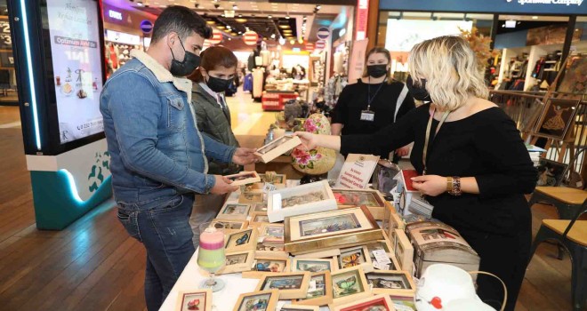 El emeği hediyeler bu sergide