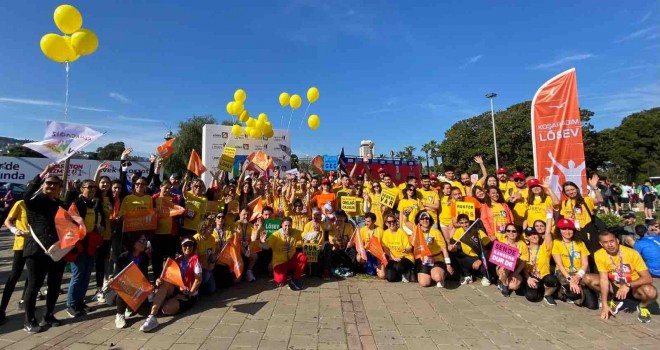 Koşar Adım Lösev Gönüllüleri eğitim için koştu