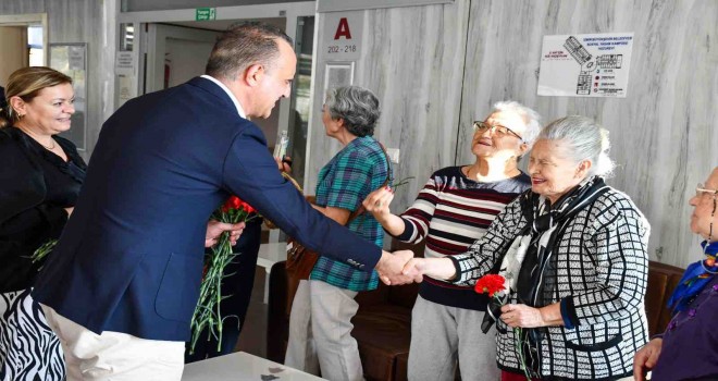 Zübeyde Hanım Huzurevi'nde yeni yıl kutlaması