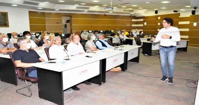 Bornova'da muhtarlara ''Temel Afet Bilinci'' eğitimi