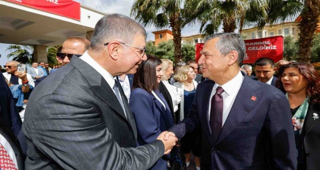 Kuşadası'ndaki Otizm Sempozyumu’nda İzmir’in projeleri örnek gösterildi