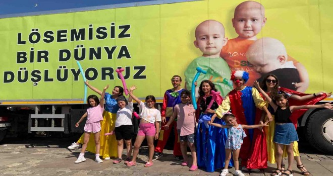 LÖSEV İyilikler Tırı İzmir'deydi