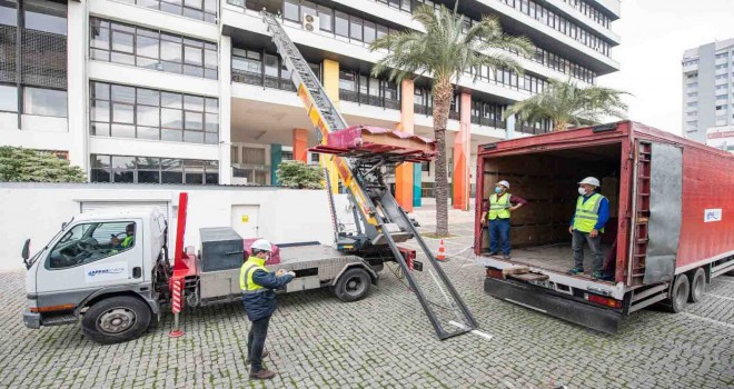 İzmir Büyükşehir Belediyesi Ana Hizmet Binası boşaltılıyor