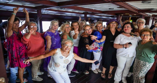 ''Çınar”lar Bergama Vapuru'nda unutulmaz bir gün yaşadı