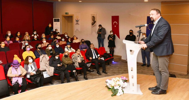 Çiğli’de kadınlara yönelik şiddetle mücadele yolları anlatıldı