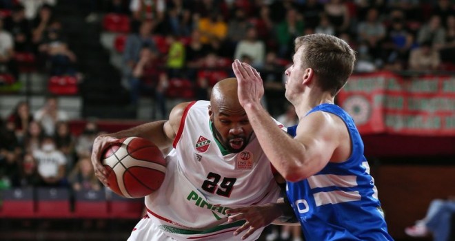 Pınar Karşıyaka'ya evinde Büyükçekmece şoku