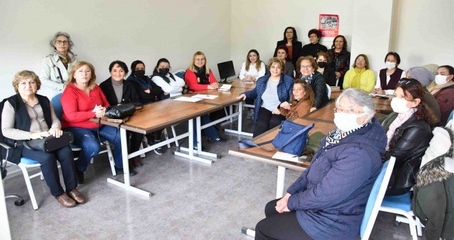 Narlıdereli kadınlar haklarını öğreniyor