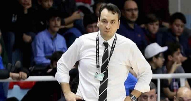 Pınar Karşıyaka'da Özhan Çıvgın istifa mı etti?