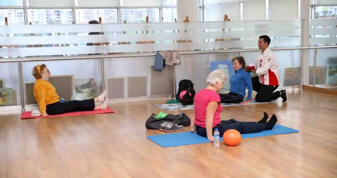 Karşıyaka, Yaşlılara Saygı Haftası’nı coşkuyla kutlayacak