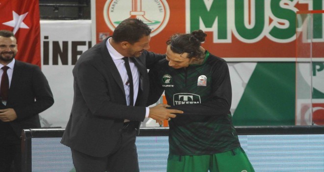 Ufuk Sarıca'nın oğlu Efe Karşıyaka'nın pilot takımında