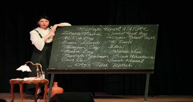 ''Kemâl'' İzmirlileri büyüledi