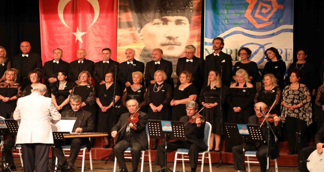 Ata'nın en sevdiği şarkılar Narlıdere'de yankılandı