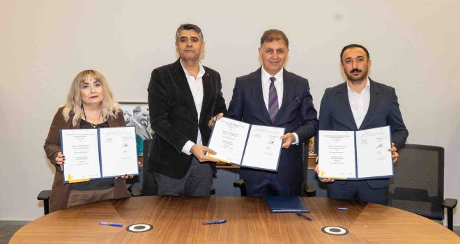 Başkan Tugay: Hep beraber İzmir'e hizmet etmenin onurunu yaşıyoruz