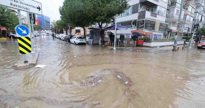 İzmir’de metrekareye 58,5 kilogram yağış