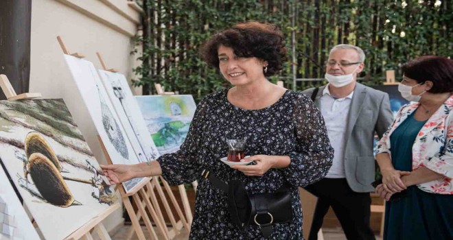 "Hey İzmirli" karikatür sergisi açıldı